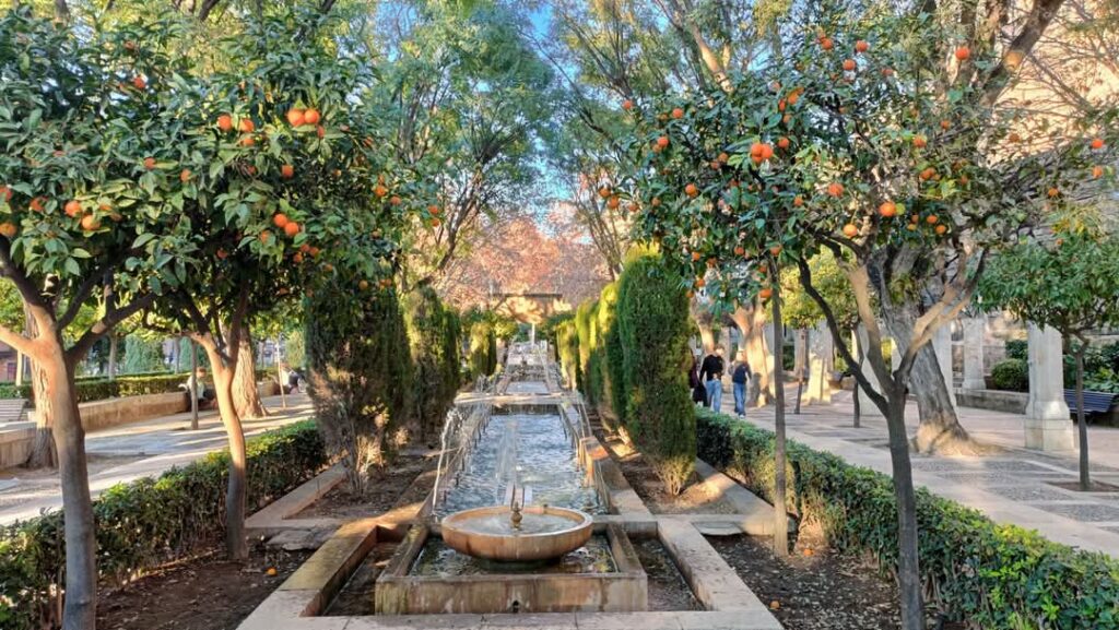 Fototour Teilnehmerzahl min.2 Pax max. 15 Pax Montag, Dienstag, Mittwoch, Donnerstag, Freitag 4 Std 09:30-13:30 Kunst, Kultur, Erlebnisgastronomie, Geschichte, Abenteuer, Shopping uvm. Info & Reservierung , Anruf / WhatsApp 0034642430089