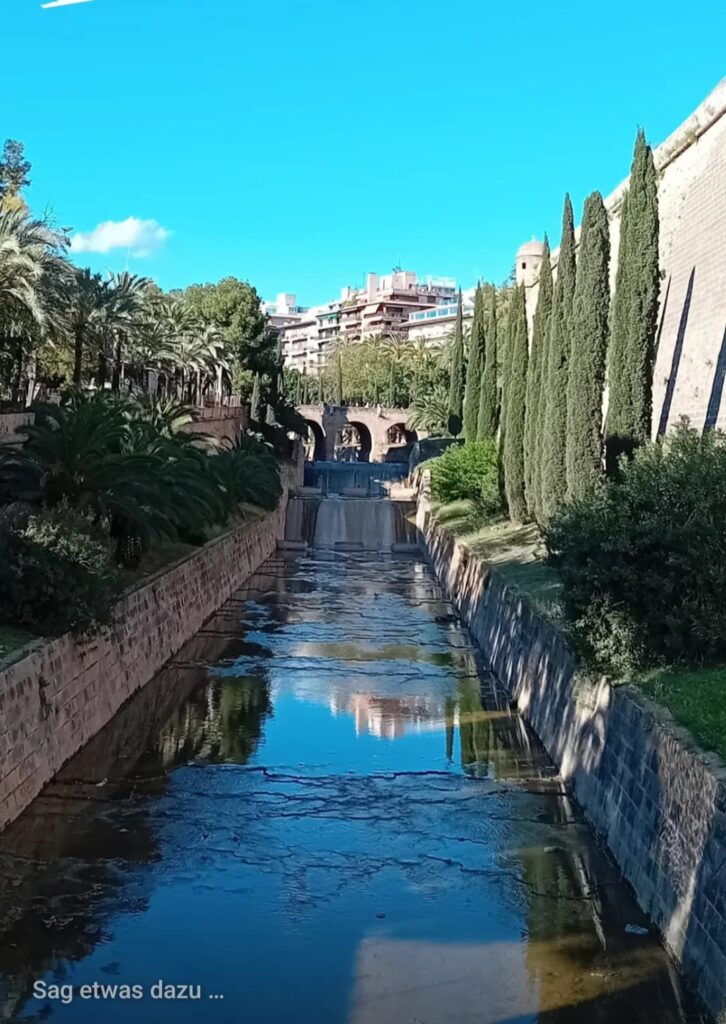 Fototour Teilnehmerzahl min.2 Pax max. 15 Pax Montag, Dienstag, Mittwoch, Donnerstag, Freitag 4 Std 09:30-13:30 Kunst, Kultur, Erlebnisgastronomie, Geschichte, Abenteuer, Shopping uvm. Info & Reservierung , Anruf / WhatsApp 0034642430089