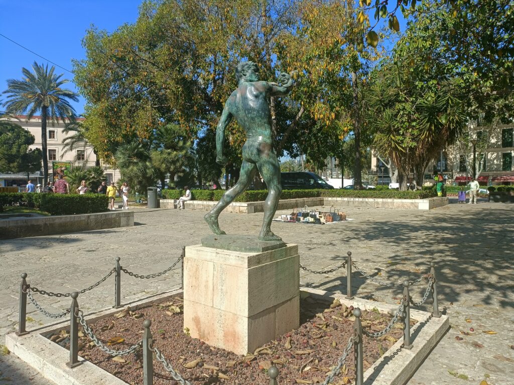 ⚡Ab Mai 2026 🧭Auf den Spuren der Piraten Mallorcas 🏴☠️ Fototour Altstadt Palma.✨ Ideal für Gäste, die die Atmosphäre der Altstadt intensiv erleben möchten.